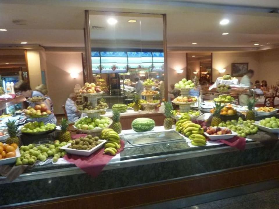Abends tolles Obstbüffet, morgens nichts Hotel Vibra Beverly Playa