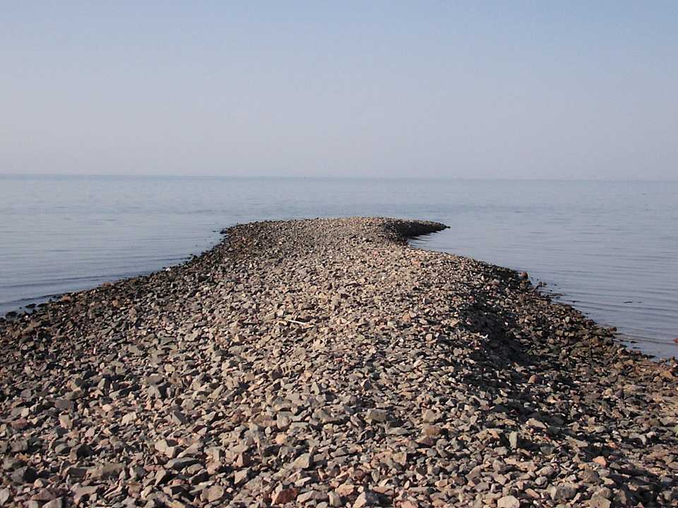 Ölrückstände am Strand Golden Beach Resort