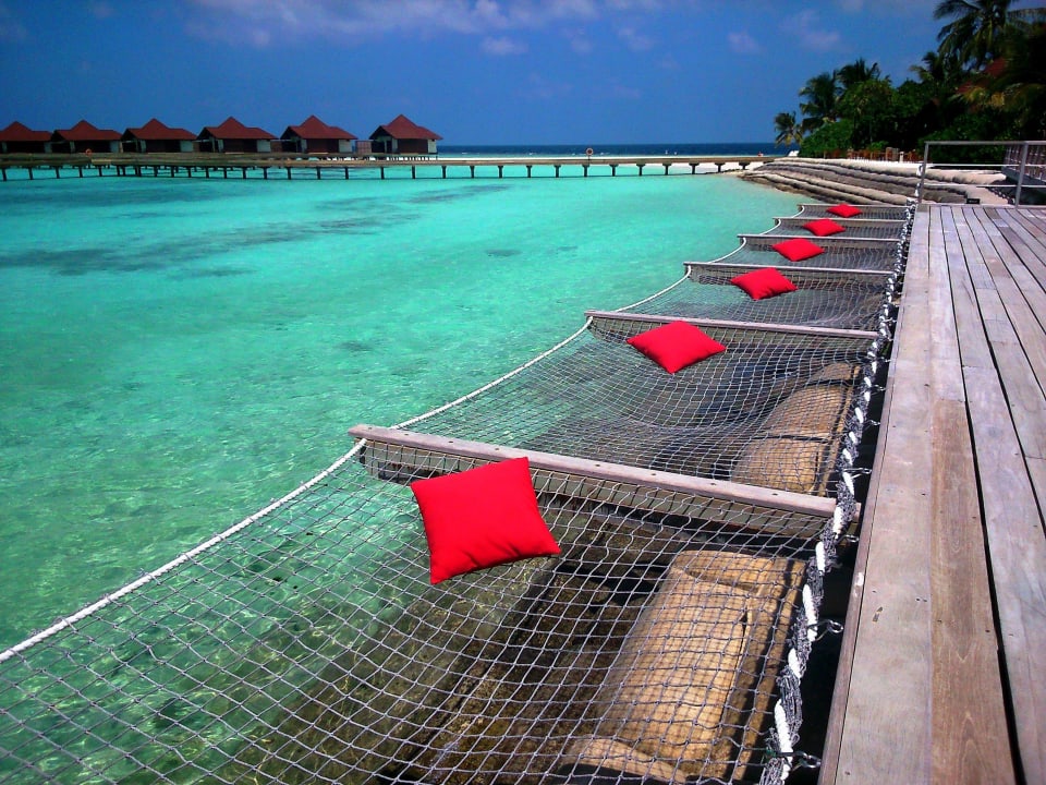 Blick von der Sonnenterrasse beim Pool ROBINSON MALDIVES