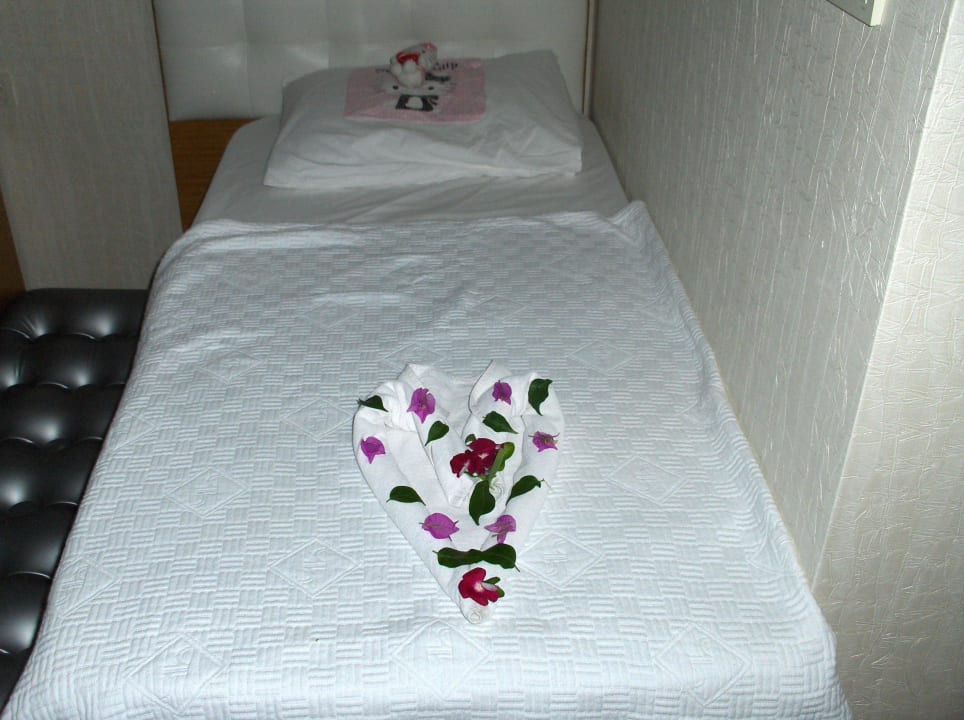 Zimmer Kinderbett Hotel Yücelen