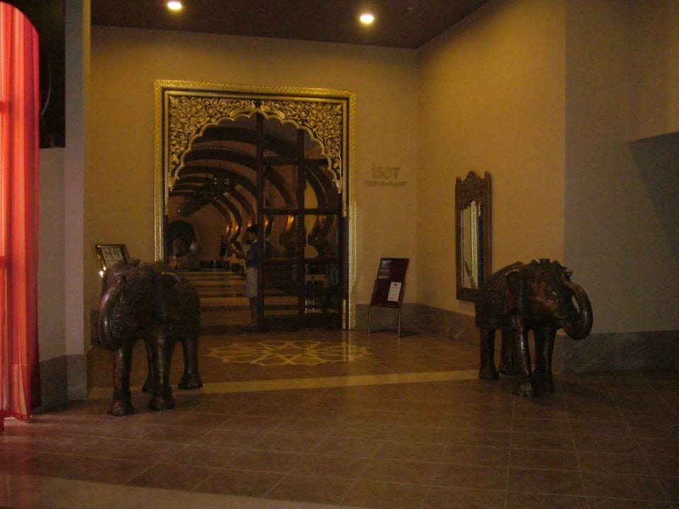 Eingang zum Hauptrestaurant Spice Hotel & Spa