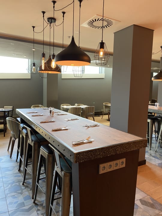 Gastro Premier Inn Stuttgart City Centre Hotel