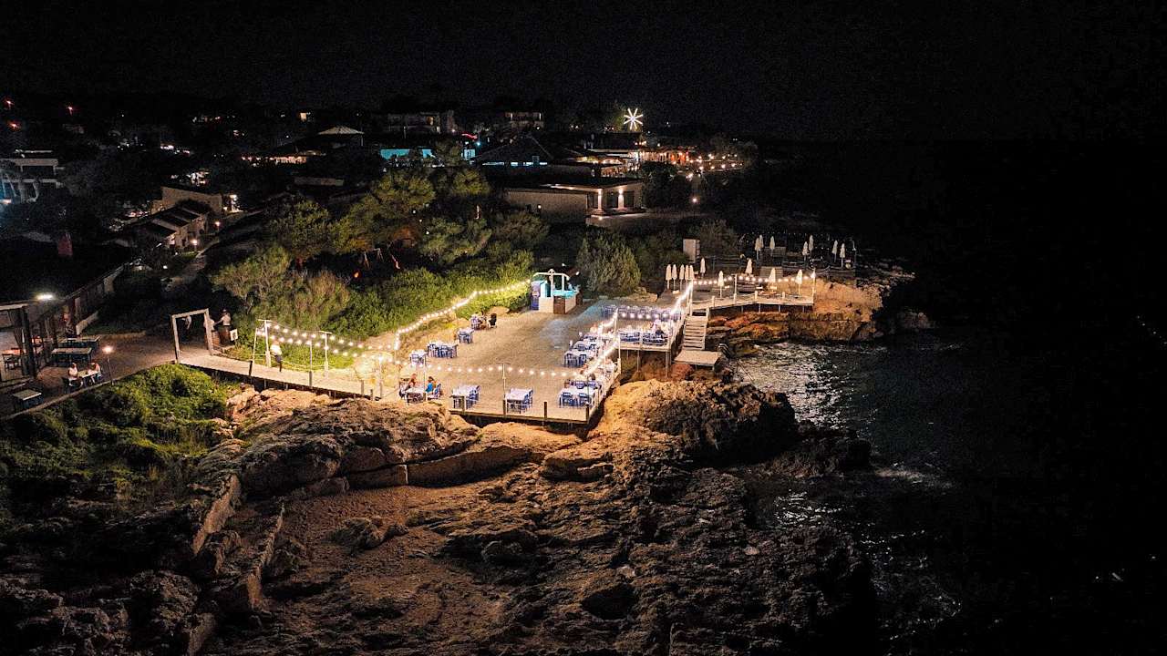 Gastro Maya Bistro Hotel & Beach
