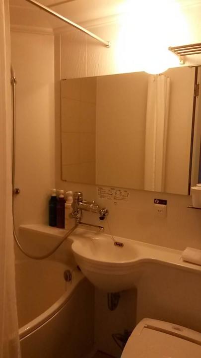 Kleines Bad Hotel APA Nihonbashi Hamacho-eki Minami