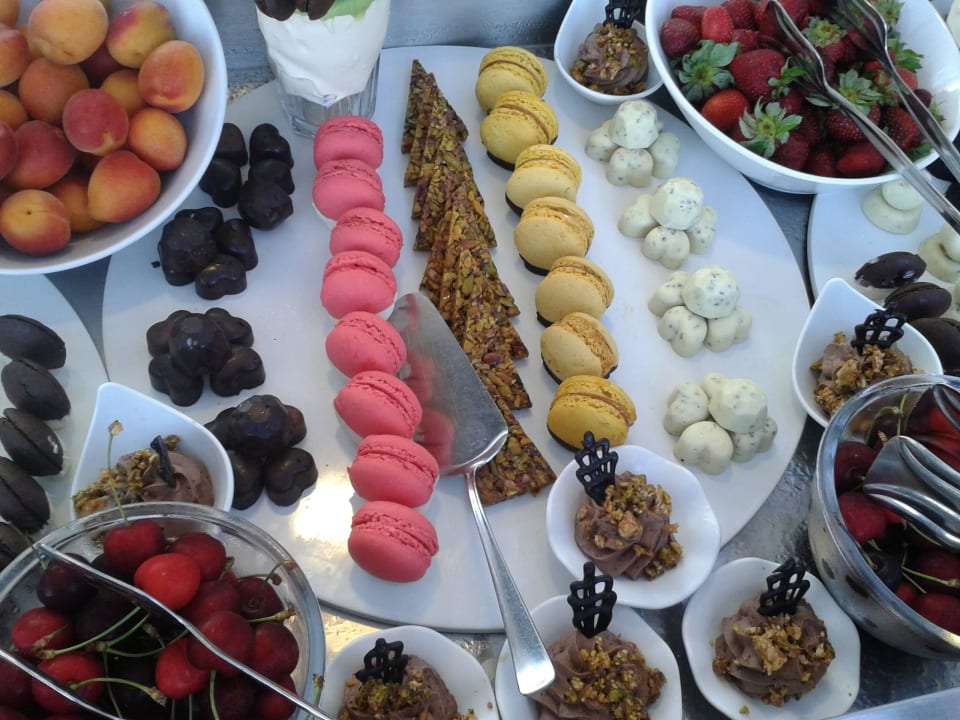 Dessert BBQ TUI BLUE Palm Garden