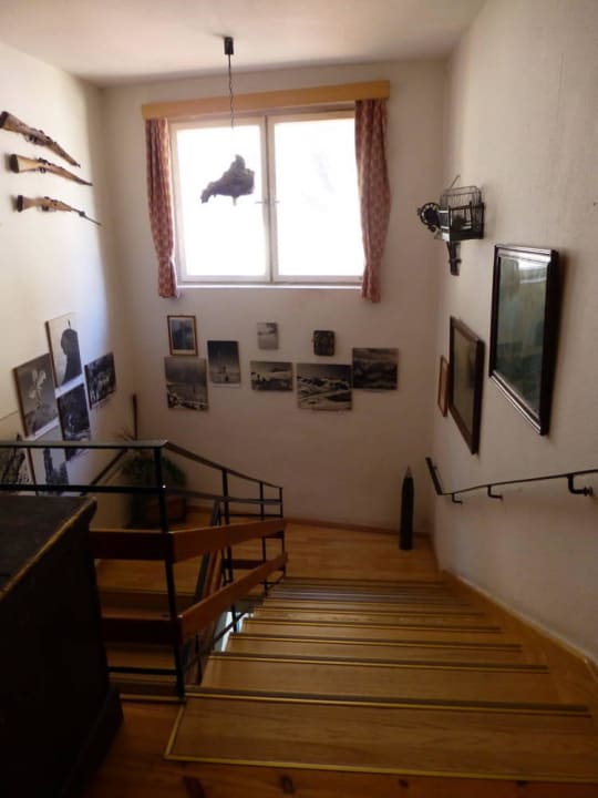 Лестница в отеле Seewirt Zauner