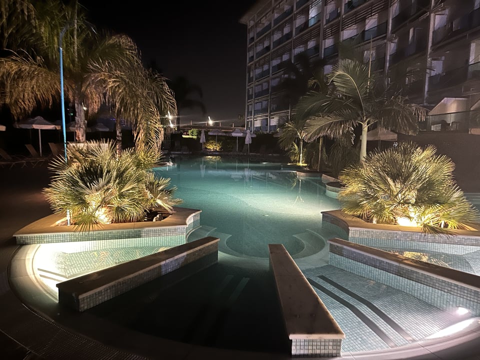Pool Asterias Beach