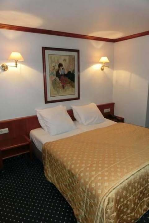 DZ Komfort Hotel International