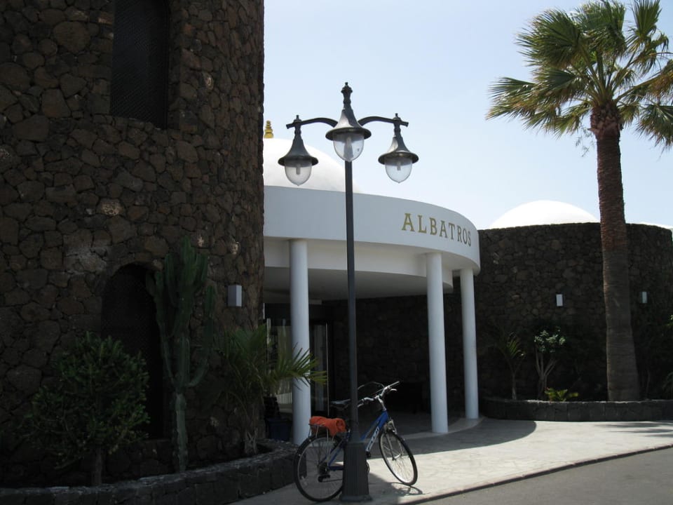 Hoteleingang allsun App.-Hotel Albatros