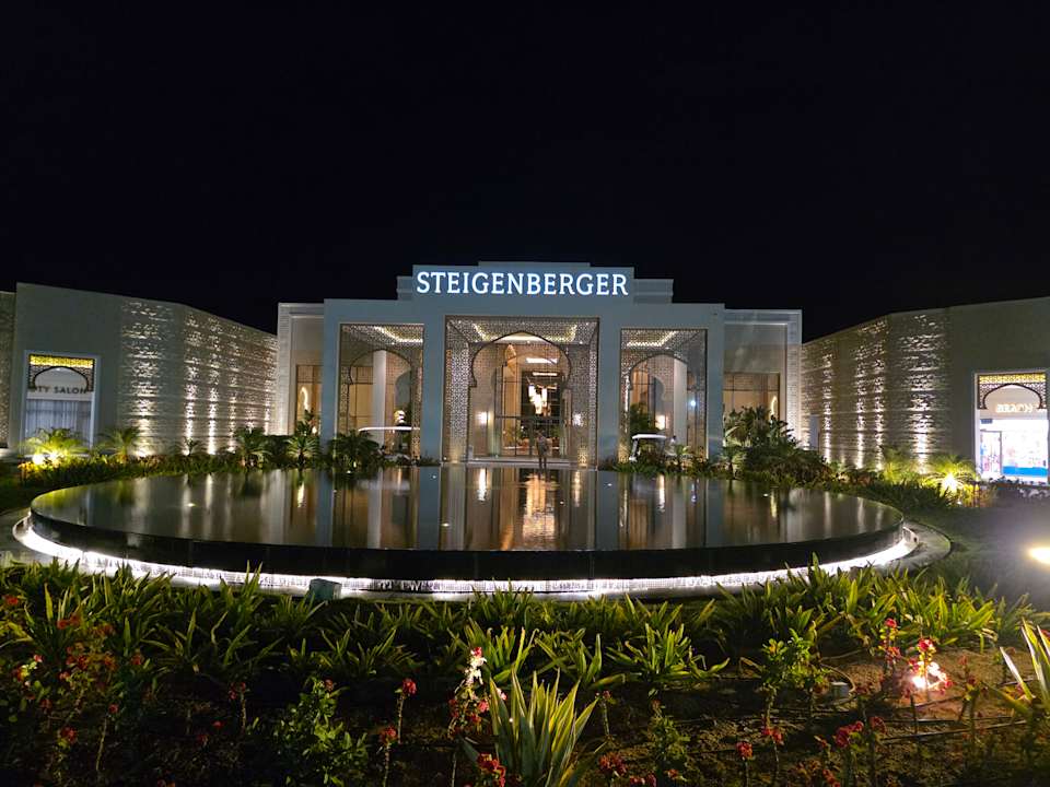 Außenansicht Steigenberger Resort Ras Soma