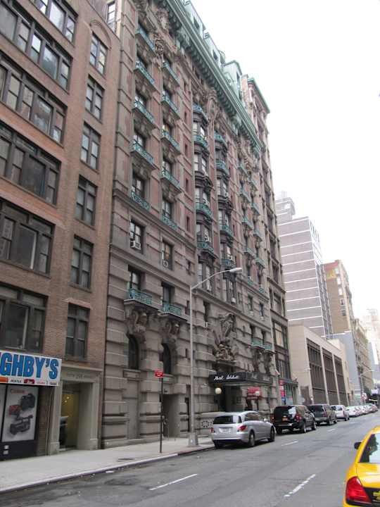 Das Hotel mit Straße Hotel Wolcott