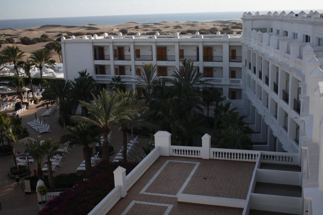 Blick von der 4. Etage Hotel Riu Palace Maspalomas Adults Only