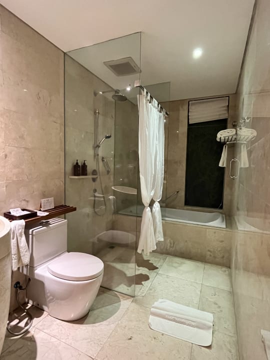 Zimmer Candi Beach Resort and Spa