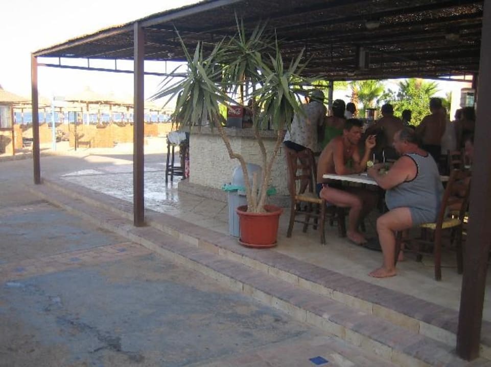 Strandbar voderer Teil Hotel JAZ Makadi Star & Spa