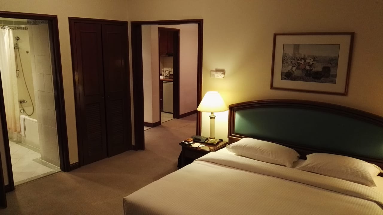 Zimmer Apartments Lanson Place Ambassador Row