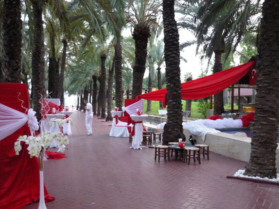 Zugang zum Magico Monachus Family Resort Sorgun