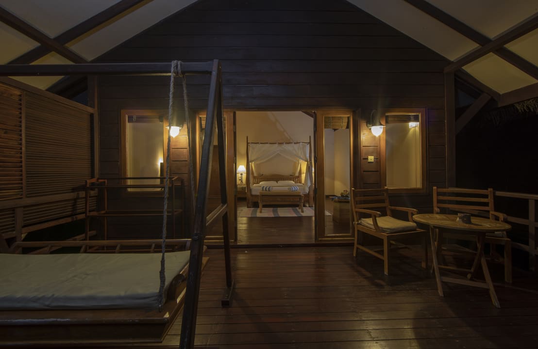 Zimmer Filitheyo Island Resort