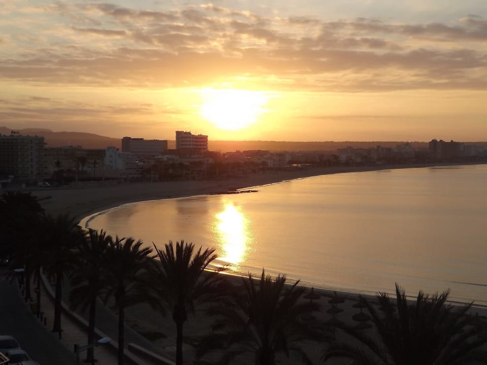 Sonnenaufgang über El Arenal Hotel Las Arenas