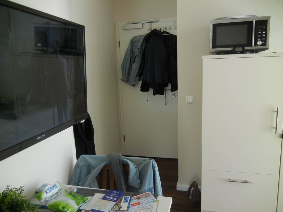 Eingang mit Garderobe Pension Weimann