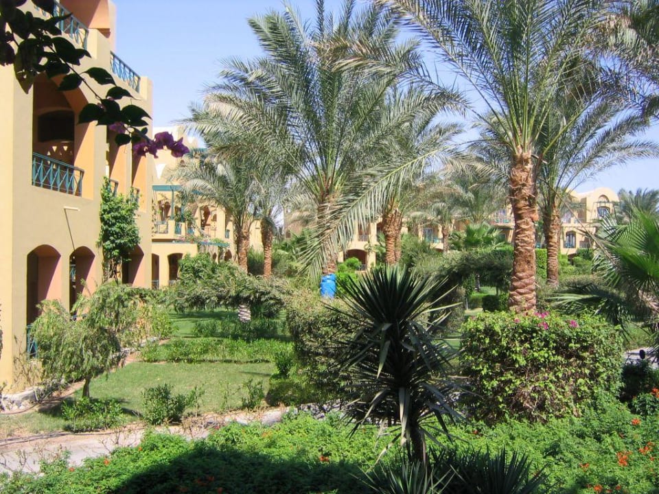 Wohngebäude und Gartenanlage Jaz Makadina