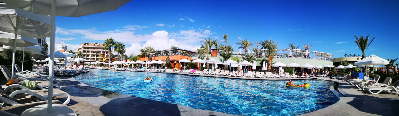 Pool Kirman Belazur Resort & Spa