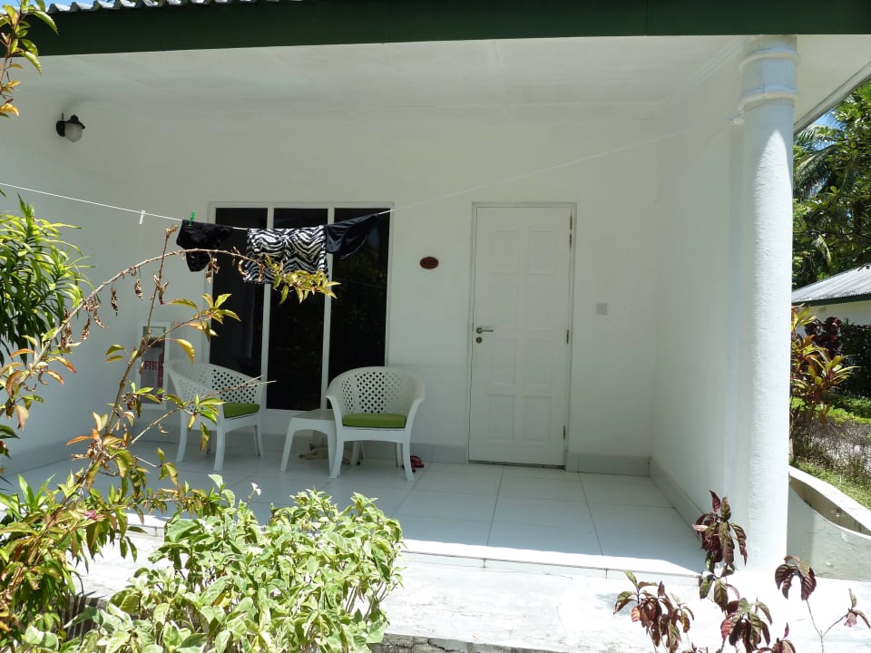 Zimmerterrasse  Equator Village Resort