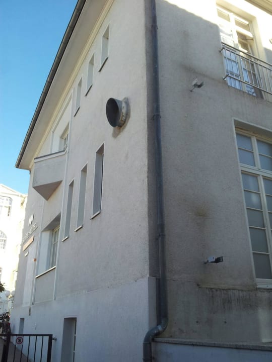 Fehlende Holzbalkone seit 2015 Rujana Ferienwohnungen - Altes Postamt