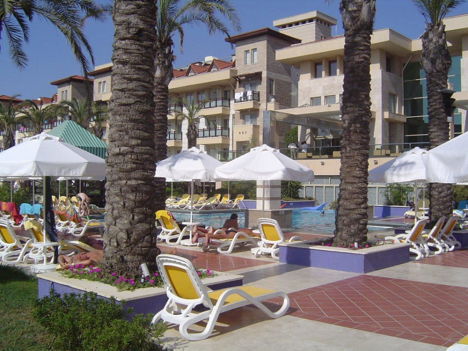 Aussenanlage Poolbereich TUI BLUE Xanthe