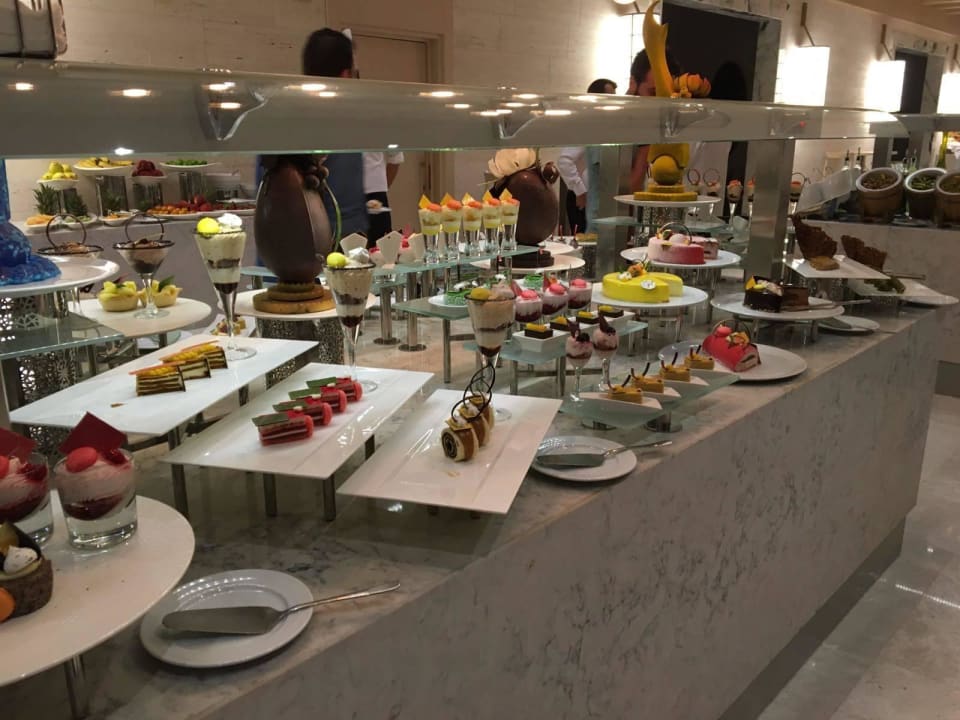 Dessert Acanthus Cennet Barut Collection