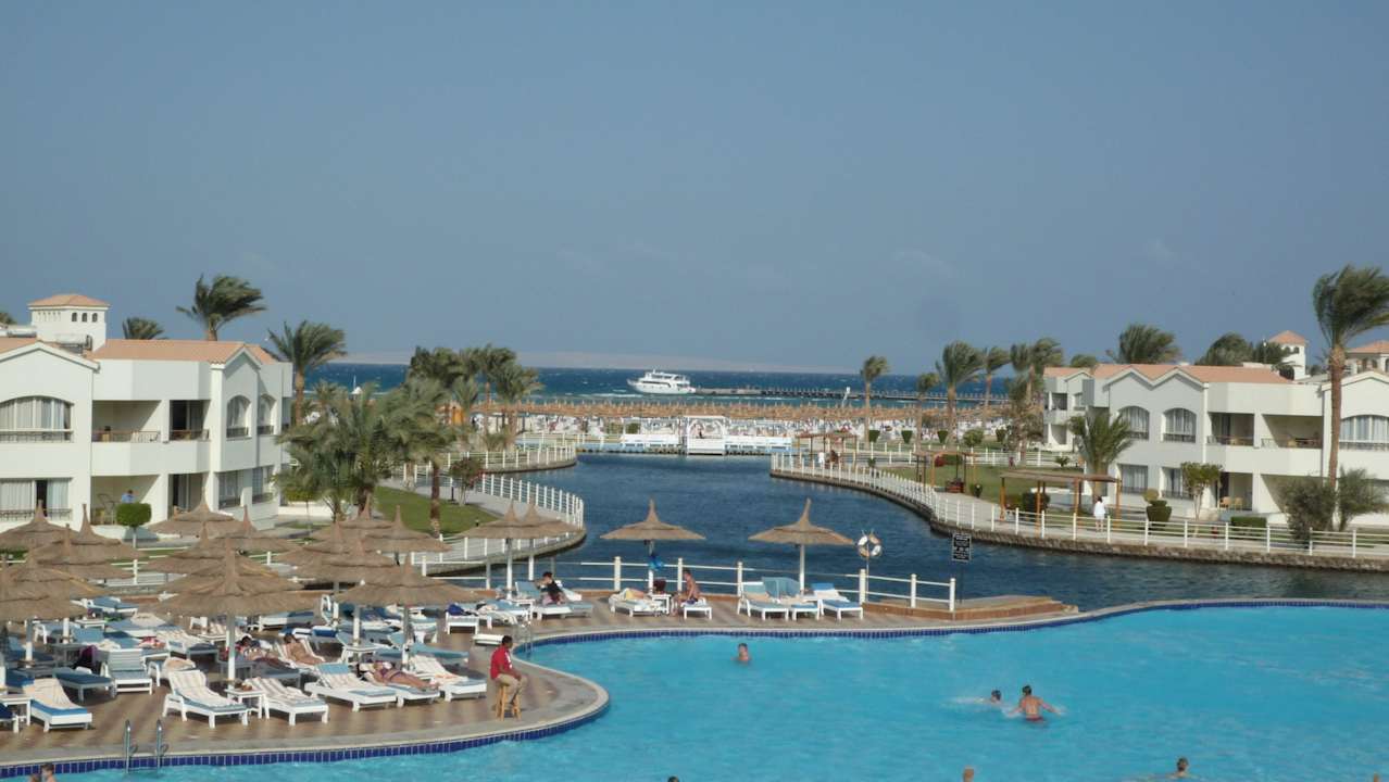 Pool, Lagune und Meer Pickalbatros Dana Beach Resort - Hurghada