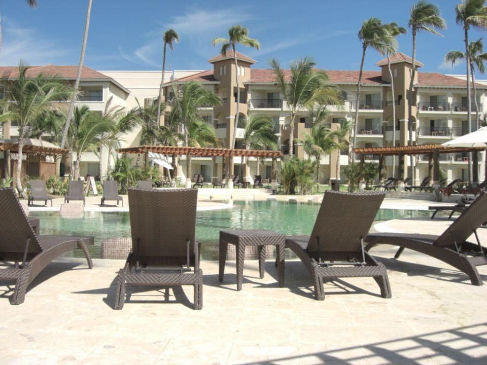 Relaxingpool Dreams Royal Beach Punta Cana