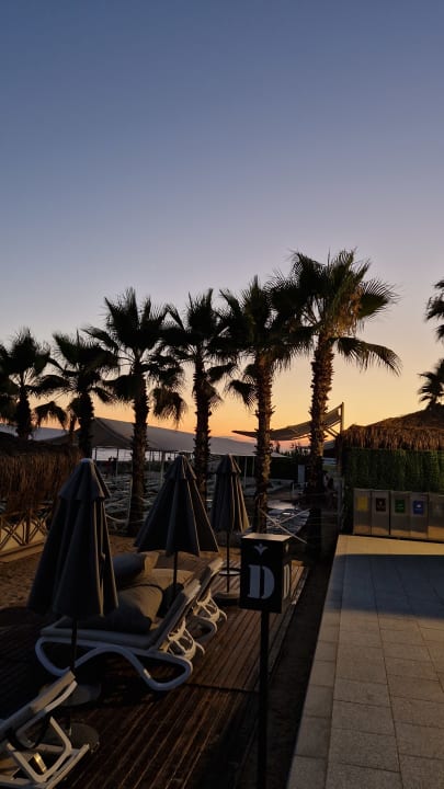 Strand Miramare Queen Hotel