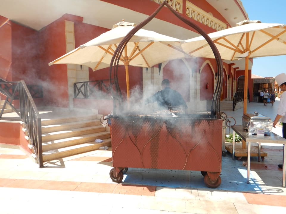 Grill Pickalbatros Alf Leila Wa Leila Resort - Neverland Hurghada