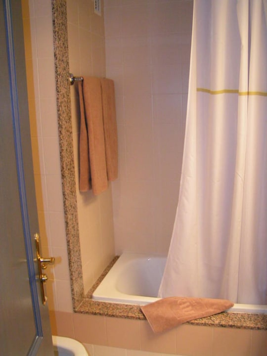 Badezimmer Dusch/Badewanne m.sehr gutem Brauskopf Hotel Riu Chiclana