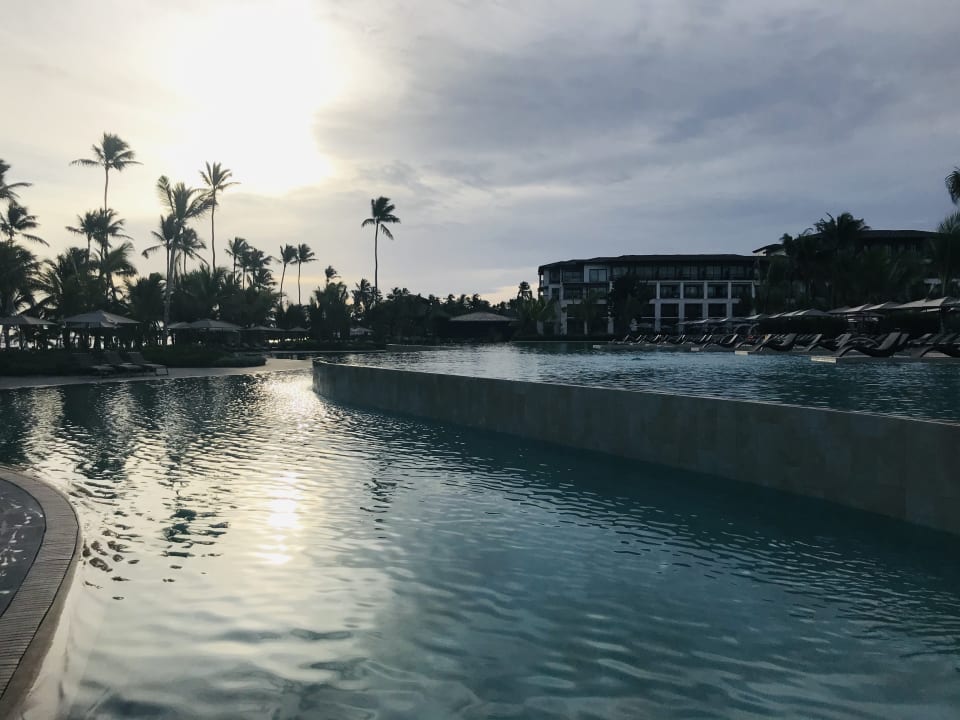 Pool Lopesan Costa Bávaro Resort, Spa & Casino