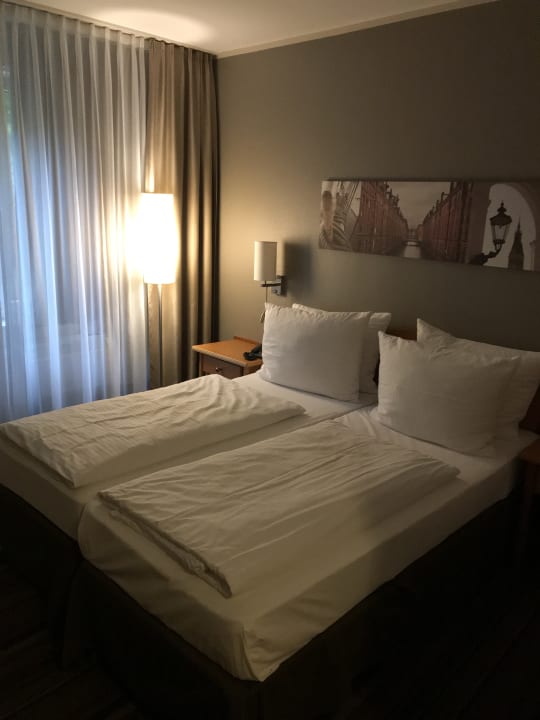 Zimmer Leonardo Hotel Hamburg Airport