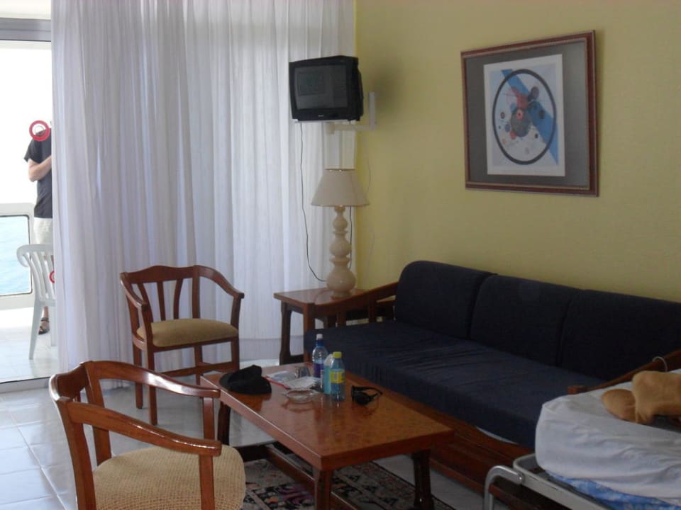 App 811 Hotel Europalace