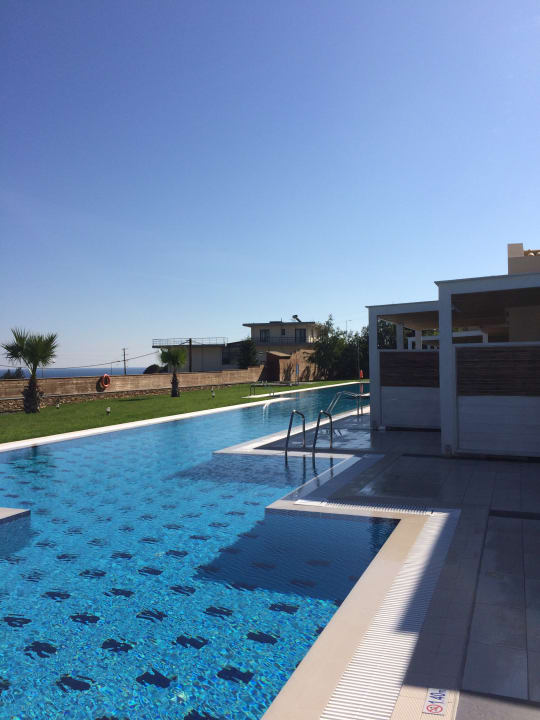 Pool Hotel Kalithea Mare Palace
