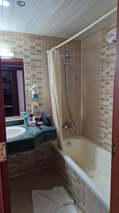 Zimmer Three Corners Equinox Beach Resort