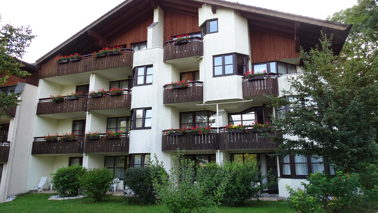 Eine von 5 Wohneinheiten Dorint Sporthotel Garmisch-Partenkirchen