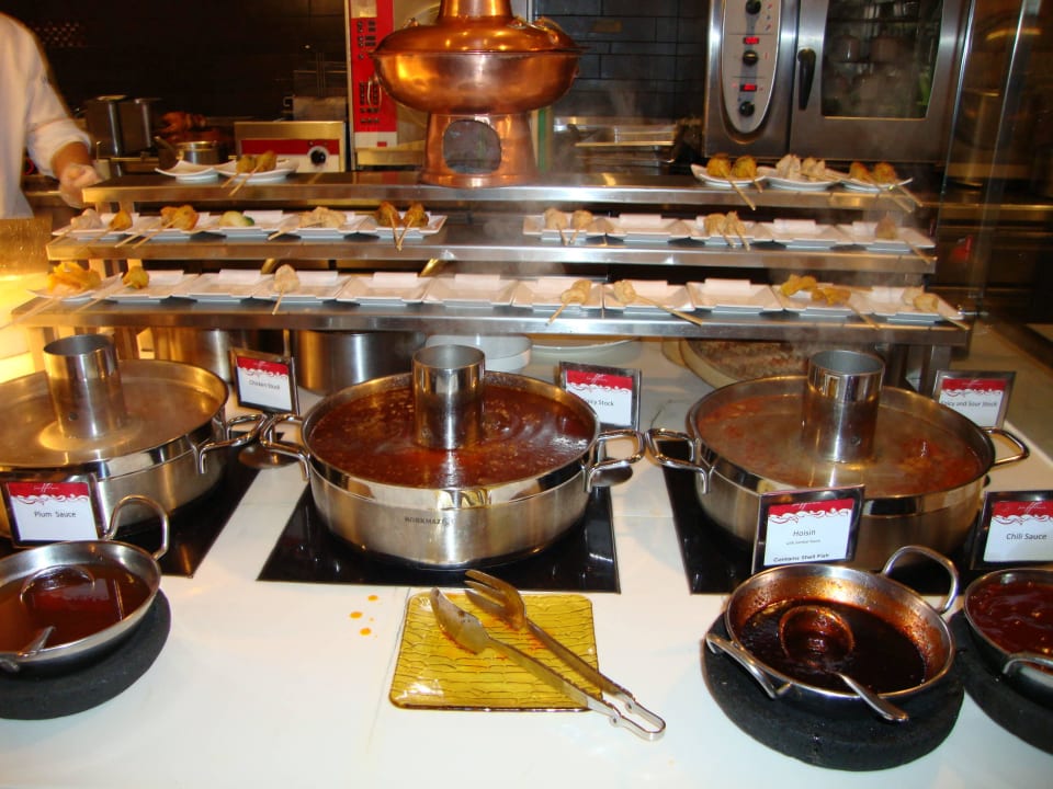 Abendessen im Buffetrestaurant Saffron Atlantis, The Palm
