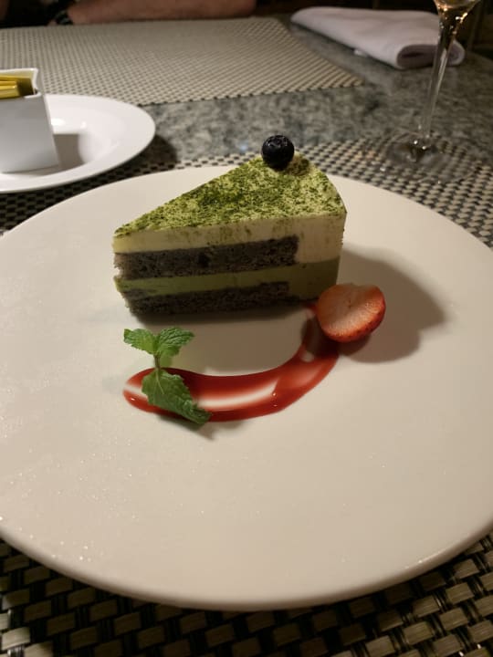 Gastro Outrigger Maldives Maafushivaru Resort