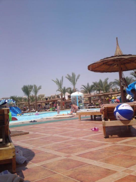 Релакс на лежаке Pickalbatros Palace Resort