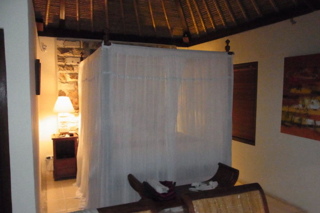 Moskitonetz - Bett Alam Anda Ocean Front Resort & Spa