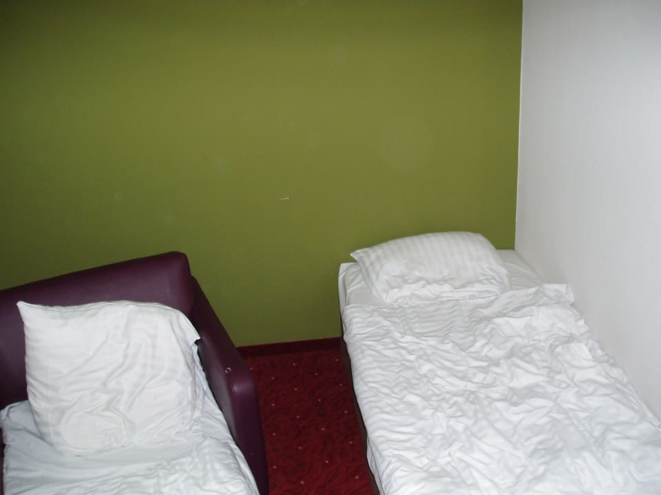Zustellbett und Ausziehcouch Leonardo Hotel Nürnberg