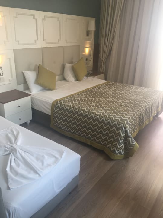 Zimmer Well Palace Side