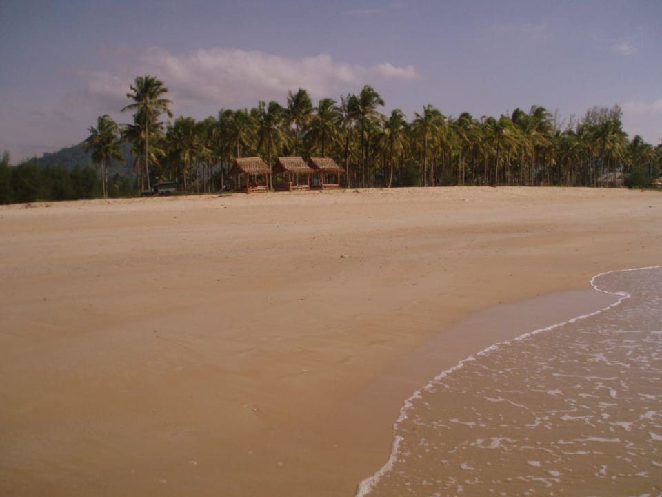 Massage am Strand gefällig? Khaolak Orchid Beach Resort