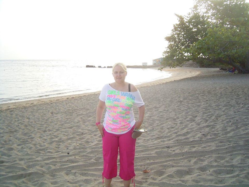 Strand Playabachata Hotel