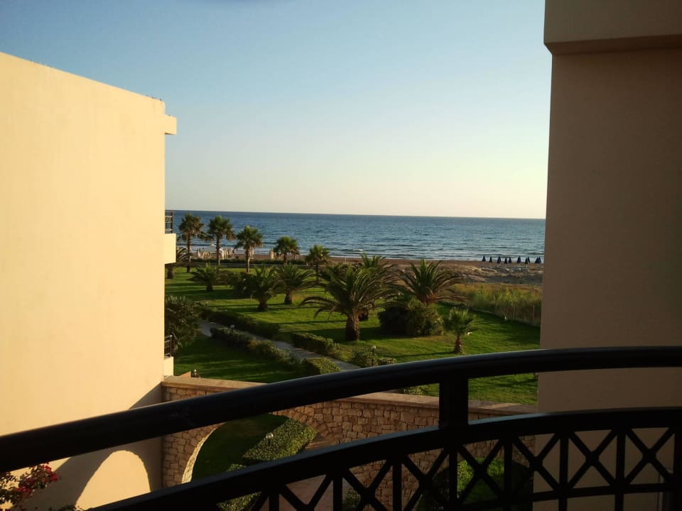 Blick vom Balkon Vantaris Palace