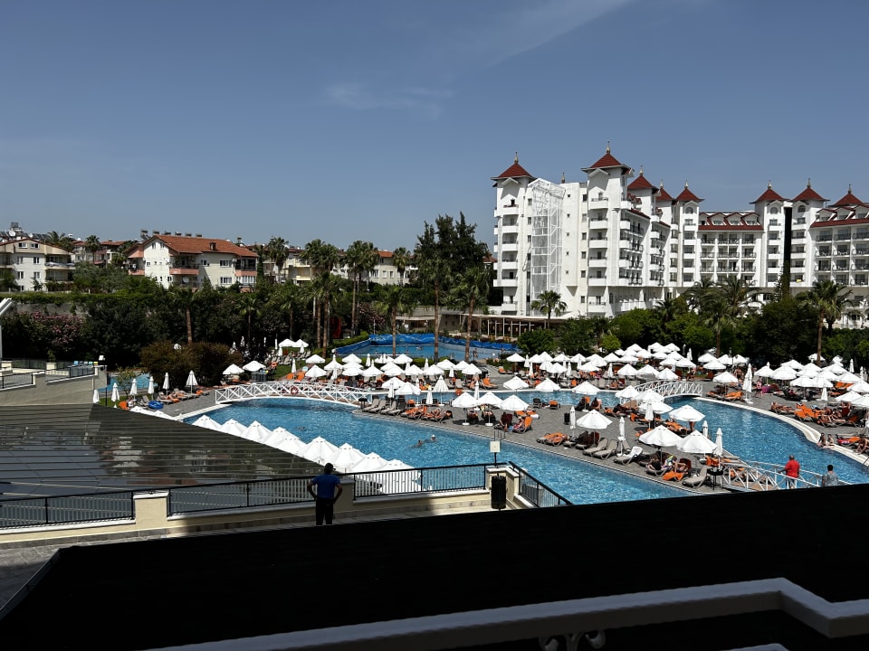 Pool Side Mare Resort & Spa